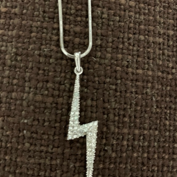 Set of three beautiful necklaces - Picture 6 of 9